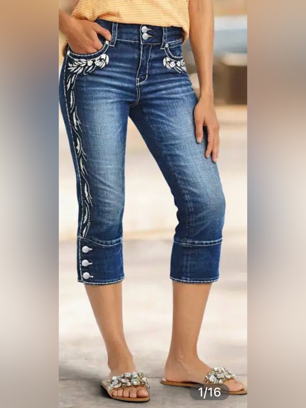 Flamingals Plant Embroidery Button Decor Mid Waist Skinny Capri Jeans